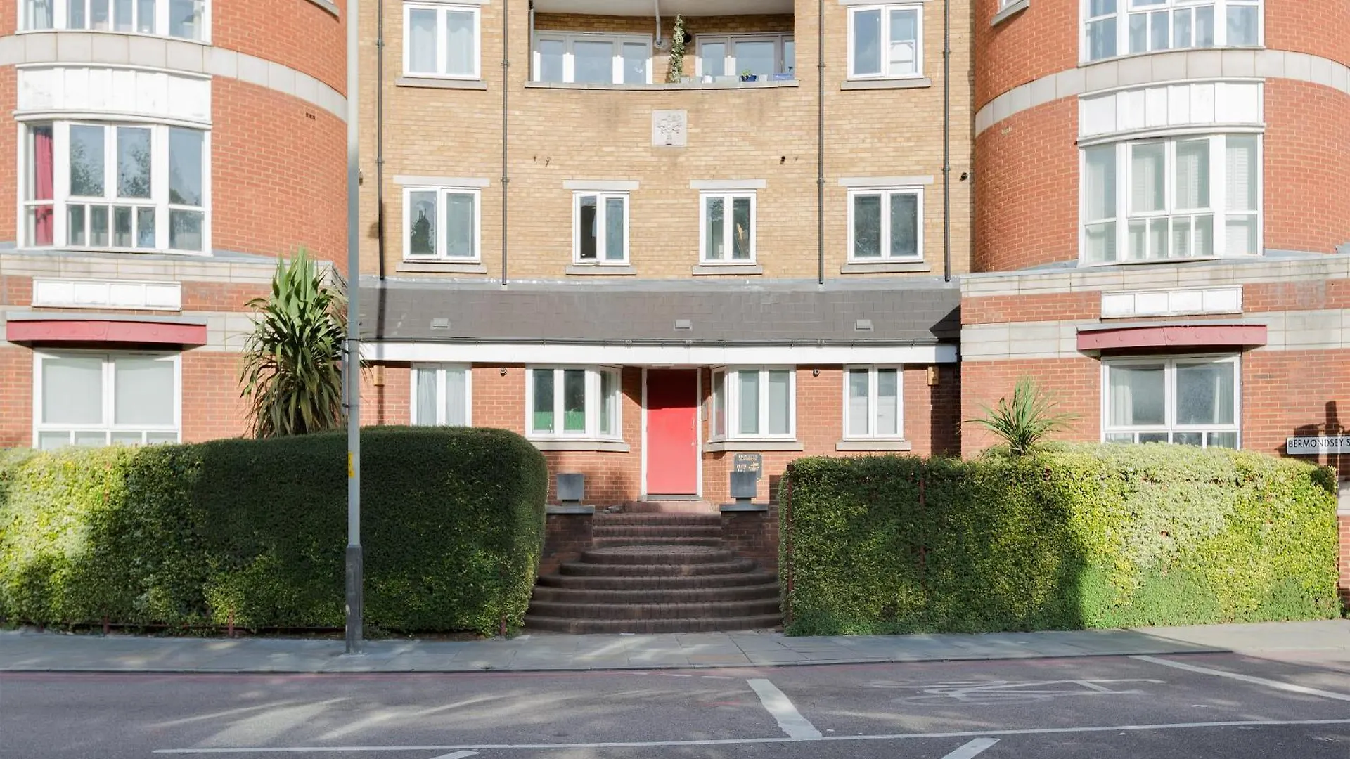The Tower Bridge Apartment Лондон Великобритания