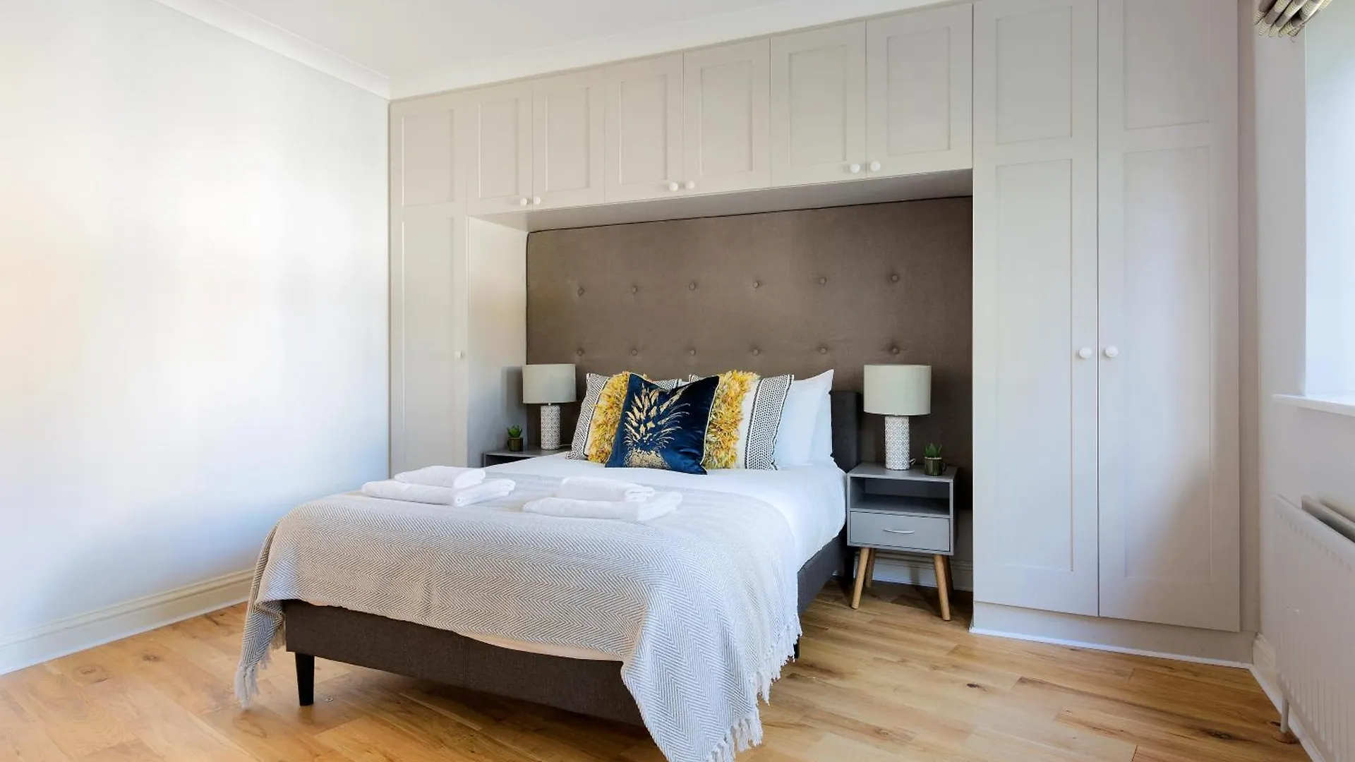 The Tower Bridge Apartment Лондон